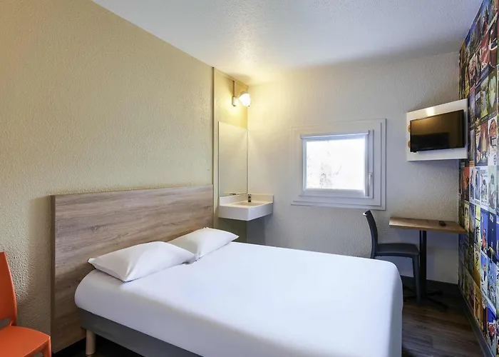 Hotel Hotelf1 Est 3*