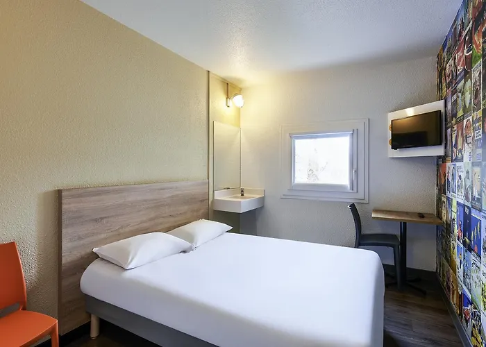 Hotel Hotelf1 Est 3*